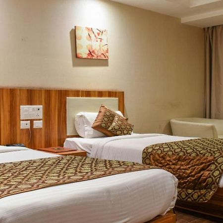 Hotel Le Roi Raipur At Raipur Railway Station Exterior photo