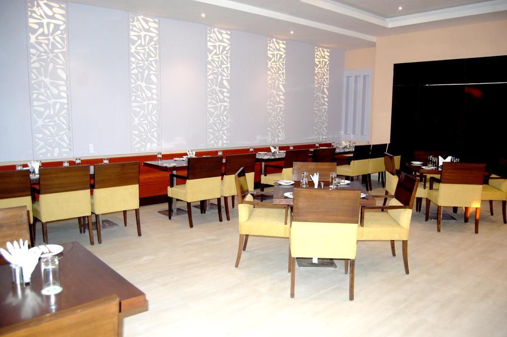 Hotel Le Roi Raipur At Raipur Railway Station Exterior photo
